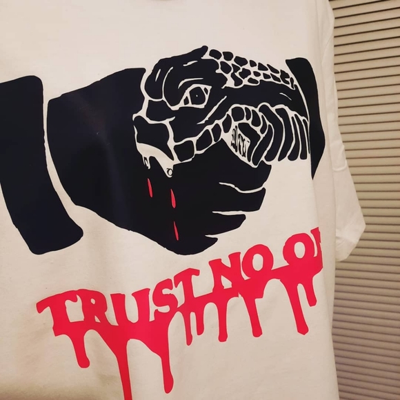 Graphic t shirt - Picture 3 of 5